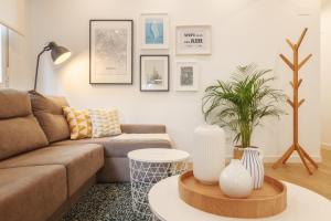 MODERN LOVELY HOUSE GUGGENHEIM