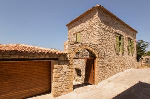 F & B Summer Collection - Old Town Lodge Messinia Greece