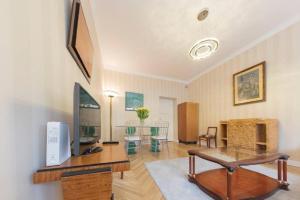 Super Luxury And Cozy Golden Apartments City Center