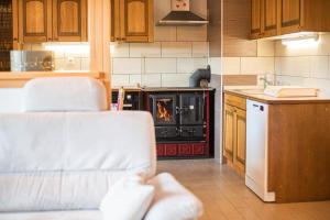 Valley View Holiday Home with Sauna Mrak 