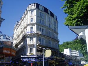 Hotels Hotel Royal : photos des chambres