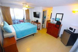 Studio Apartment room in Legal stay- 702A AQUA BLUE GEM in Waikiki!!