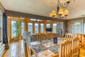 Two Bedroom House room in Lakota Sunset