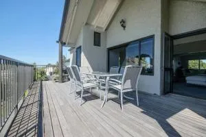Central City Gem - Napier Holiday Home - Onekawa