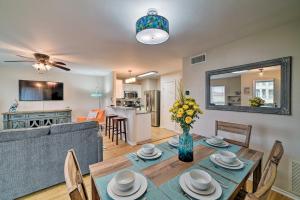 Corpus Christi Condo with Pool Access, Walk to Beach