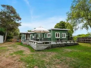 Llieno - Lake Taupo Holiday Home - Waitahanui
