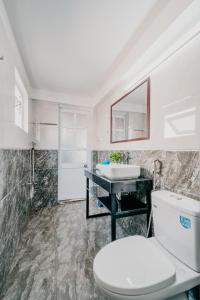 Phòng Gia Đình Có Ban Công (Family Room with Balcony)