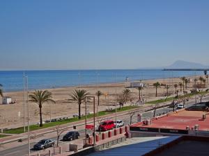 Three-Bedroom Apartment room in AQUARIUM playa de Gandía - ( Alquiler solo familias )