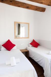 Three-Bedroom Apartment room in My Address in Barcelona Old Town