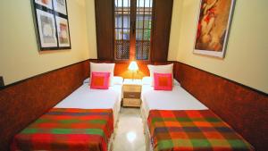 Two-Bedroom Apartment (4 Adults) room in Living-Sevilla Apartments San Lorenzo
