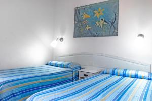 Standard One-Bedroom Apartment (2 Adults + 1 Child) room in Oasis Duna