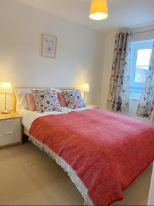 Coventry Canal House With Parking Included