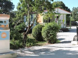 Campings Camping les Campagnes : photos des chambres
