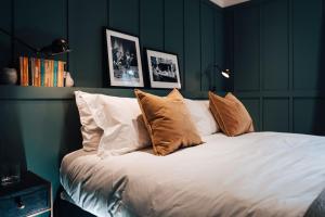 Double Room room in Cult Hotels The George Cheltenham