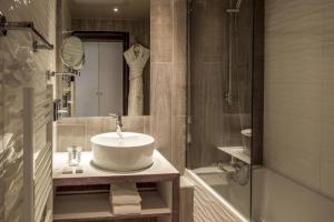 Hotels Le Pic Blanc : photos des chambres