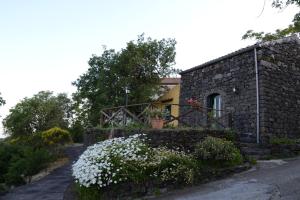 Casa Vacanza La Papuzza Mare e Etna