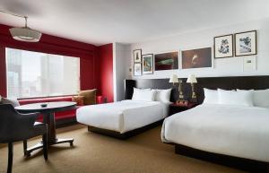 Park MGM Nightingale Queen Suite + Park MGM Queen room in Park MGM Las Vegas by Suiteness