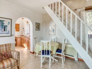 Villas Delightful Villa in Montouliers with Private Swimming Pool : photos des chambres