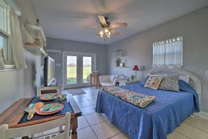 Lamar Peninsula Studio Nestled on St Charles Bay!
