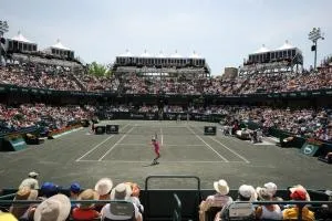 Shangri-La - فولي بيتش