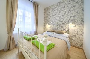 Logo apartments 5 min walk to main square