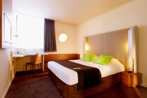 Hotels Campanile Toulouse Balma - Cite de l'Espace : photos des chambres