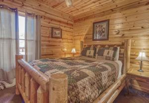 All About The View- Spacious Smoky Mountain Getaway Perfect for Families & Groups