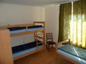 Triple Room with Shared Bathroom room in Hostel Olimpik