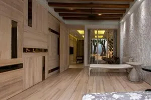 Blossom Motel - Erlin