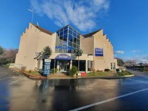 Kyriad Saint Fargeau Ponthierry - Apollonia - 圣法戈蓬蒂埃里