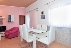 Apartments Peroj 959