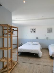 Hotels Le Saint Jean : photos des chambres