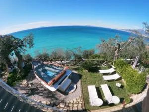 La Palombara B&B - 维克艾库塞