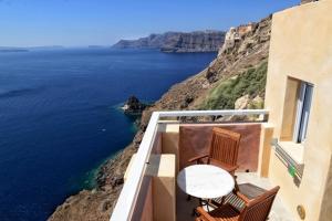 Amaya Selection of Villas Santorini Greece