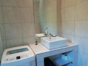 Swiss Cottage Guest House