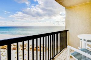 Pinnacle Port Condos