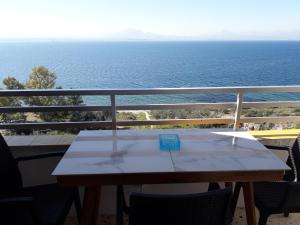 Atlas Apartment with Private Beach and SeaView Korinthia Greece