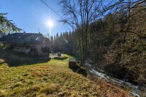 Maisons de vacances Le Moulin de Dingy - House with 6 bedrooms & swimmingpool 20 mn from Annecy : photos des chambres