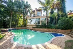 Mac Atini Guest House - 姆巴巴内