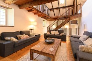 Le Moulin de Dingy - House with 6 bedrooms & swimmingpool 20 mn from Annecy