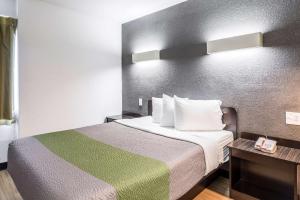 Studio 6-Indianapolis, IN