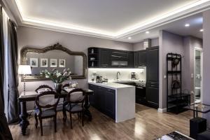 Opus 5 Luxury Apartment in Liston Corfu
