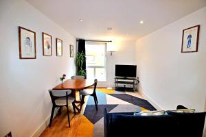 Cheshire Street Apartment