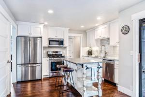 Four Bedroom House room in Downtown Coeur d'Alene Retreat