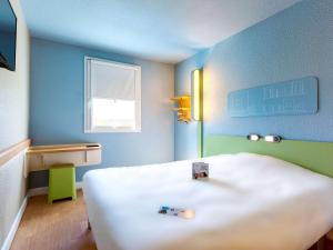 Hotels ibis budget La Roche Sur Yon Vendespace : photos des chambres