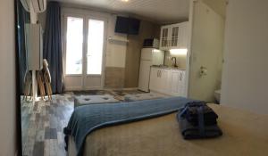 Les logis dargent Studio indépendant Parking Entrée autonome Linge de Lit et Serviettes Wifi fibre TV connectée