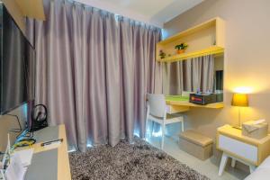 Well Furnished 1BR Grand Kamala Lagoon Apartment By Travelio