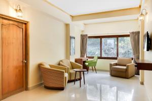 Mount Himalayan Hotel