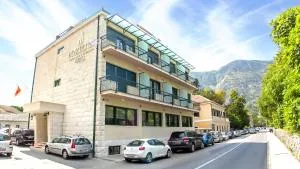 Hotel Porto In - Котор