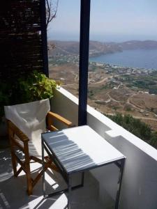 Alexis small villa with spectacular view Seriphos Greece